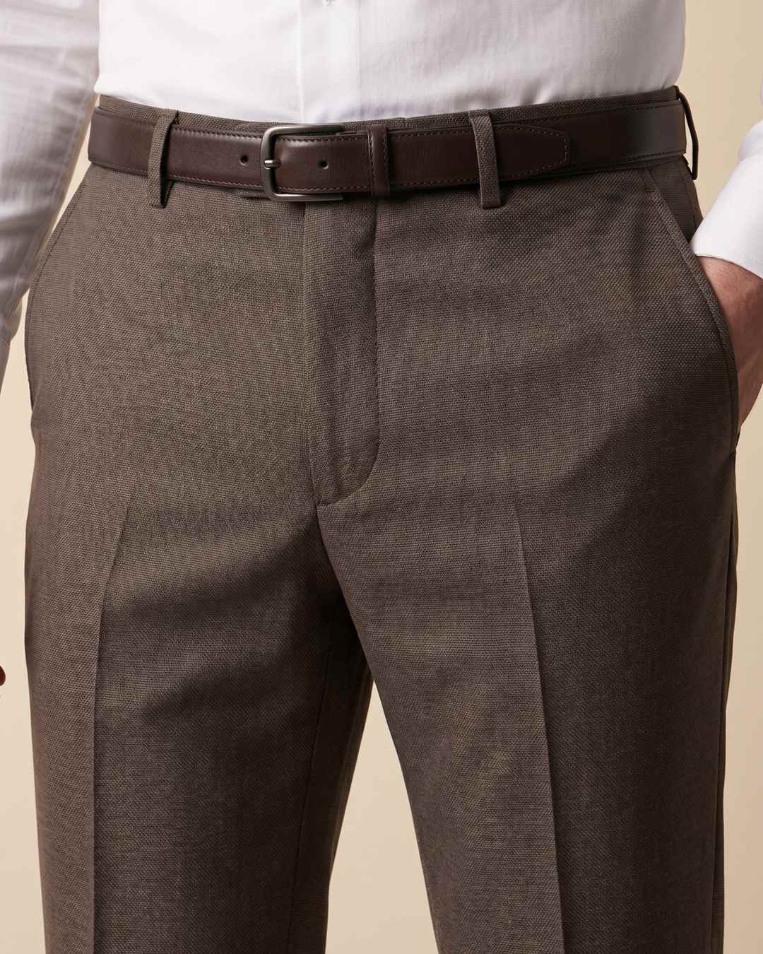 Pantalón Classic Fit Austin Reed PS00092B - Cafe Oscuro - Detalle textura