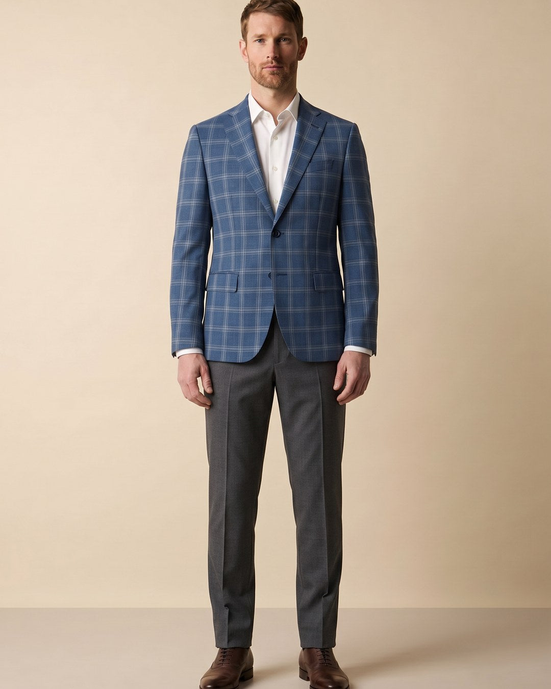 Saco Cuadros Classic Fit Austin Reed SA00488 - Azul Oscuro - Modelo cuerpo completo