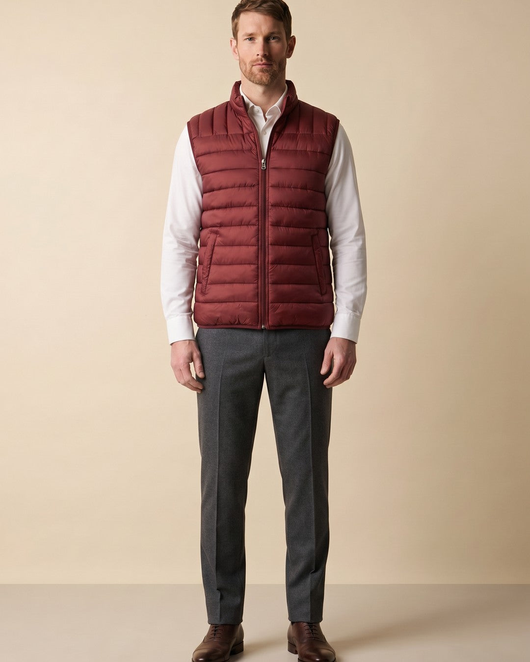 Chaleco Guy Laroche CH00079 - Vino - Modelo cuerpo completo