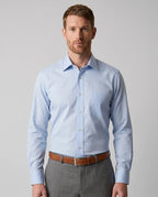 Camisa Formal Classic Fit Spread Collar Guy Laroche CC00001 - Azul Medio - Modelo frente medio