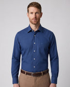 Camisa Formal Classic Fit Spread Collar Guy Laroche CC00001 - Azul Oscuro - Modelo frente medio