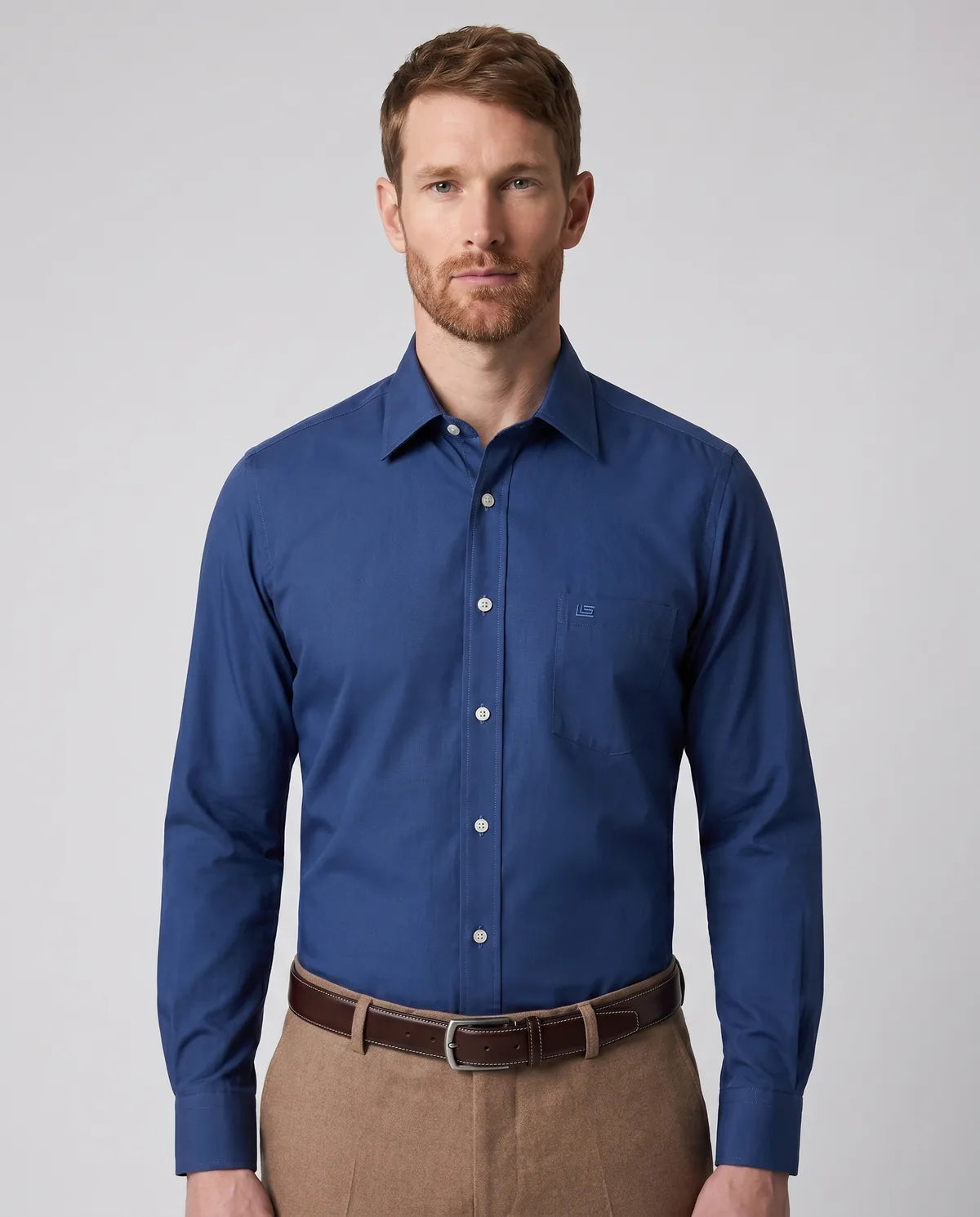 Camisa Formal Classic Fit Spread Collar Guy Laroche CC00001 - Azul Oscuro - Modelo frente medio