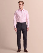 Camisa Formal Classic Fit Spread Collar Brooks Brothers CC00894GBB - Rosa - Modelo cuerpo completo