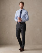 Camisa Formal Spread Collar Austin Reed CC01066 - Azul - Modelo cuerpo completo
