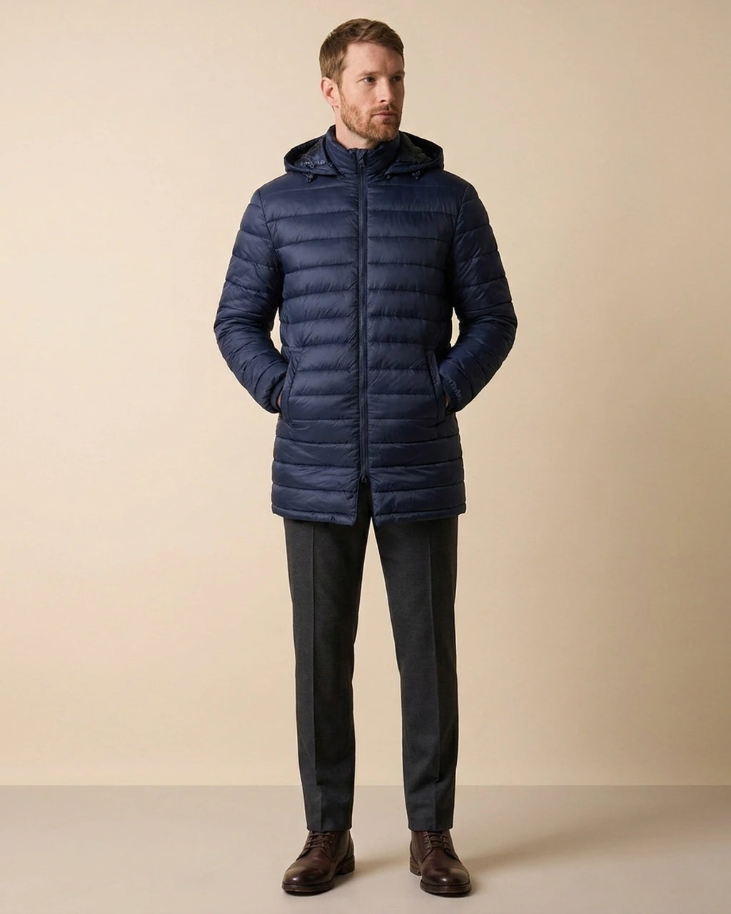 Chaqueta Austin Reed Puffer CH00109 - Azul Oscuro - Modelo cuerpo completo