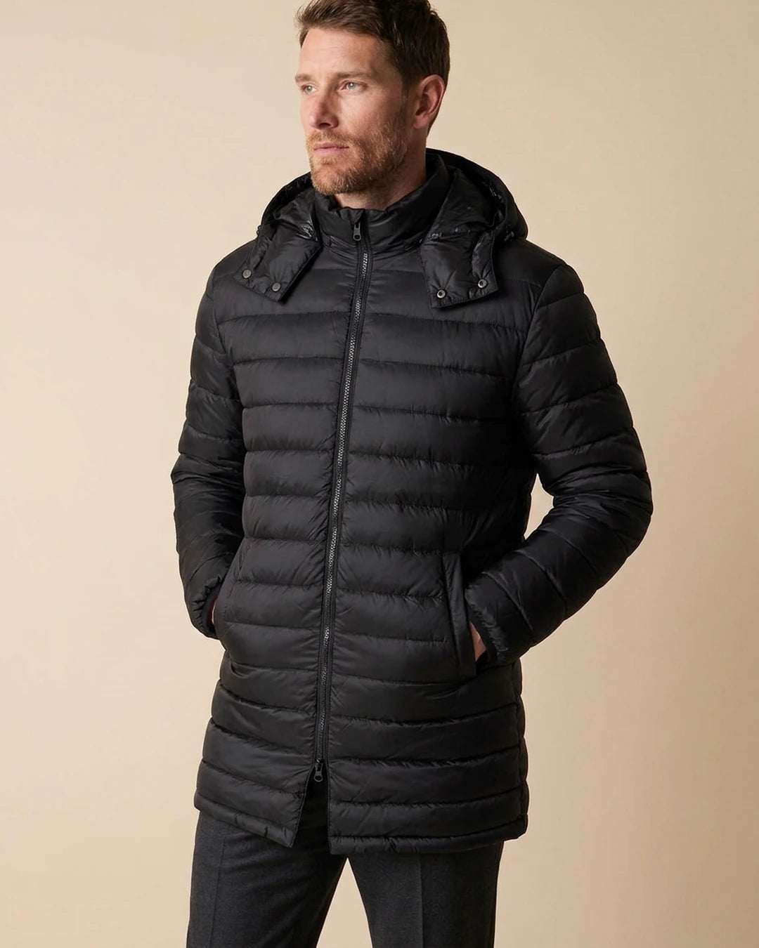 Chaqueta Austin Reed Puffer CH00109 - Negro - Modelo plano americano lookbook