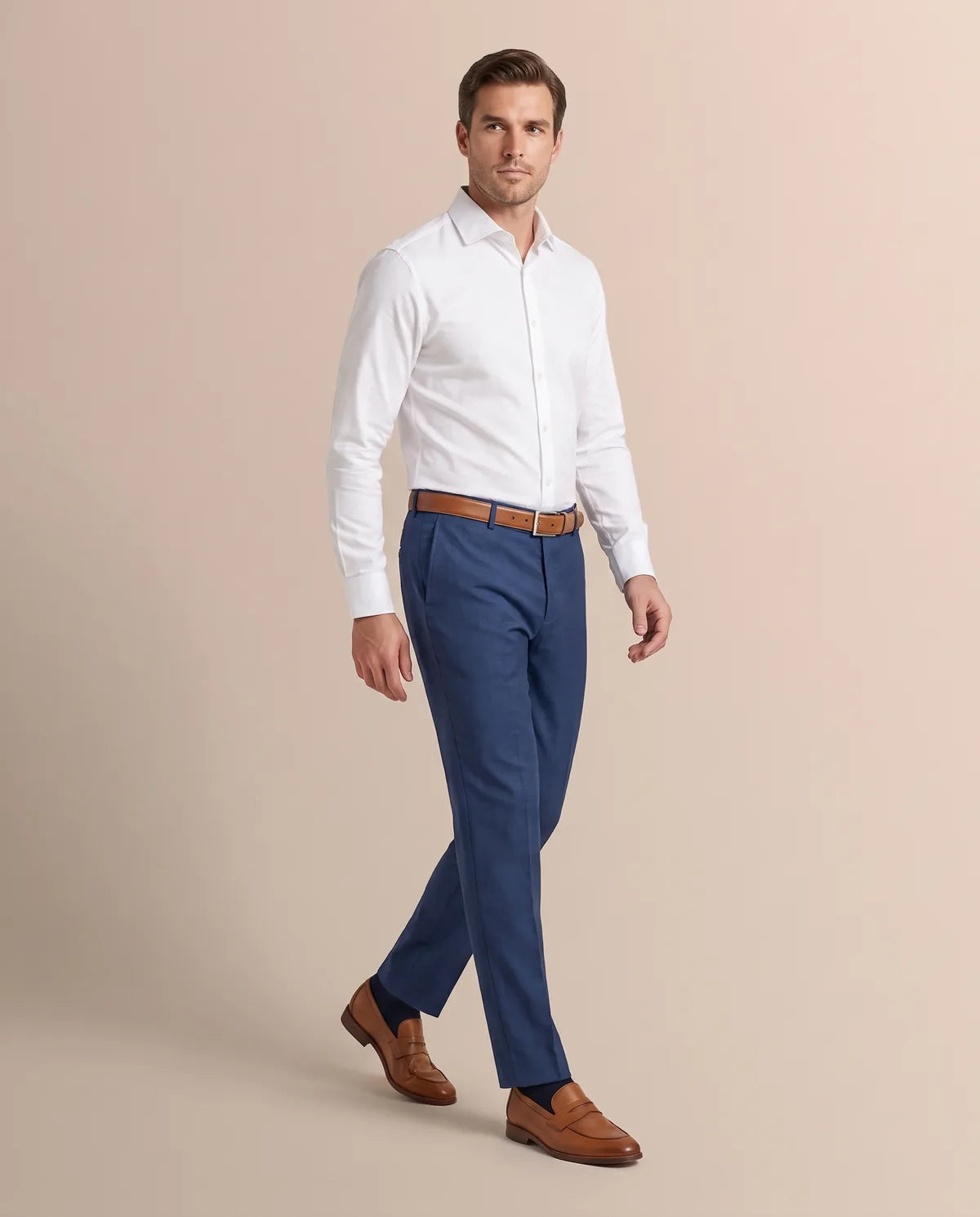 Pantalón Formal Brooks Brothers PF00005C-BB - Azul Medio - Modelo cuerpo completo Imagen principal del producto