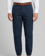 Pantalón Classic Fit Perry Ellis PS00146 - Azul Rey - Modelo frente medio