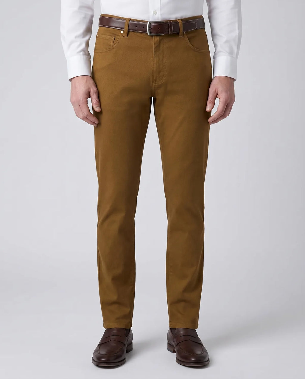 Pantalón 5 Pocket Classic Fit Perry Ellis PS00148 - Habano Medio - Modelo frente medio