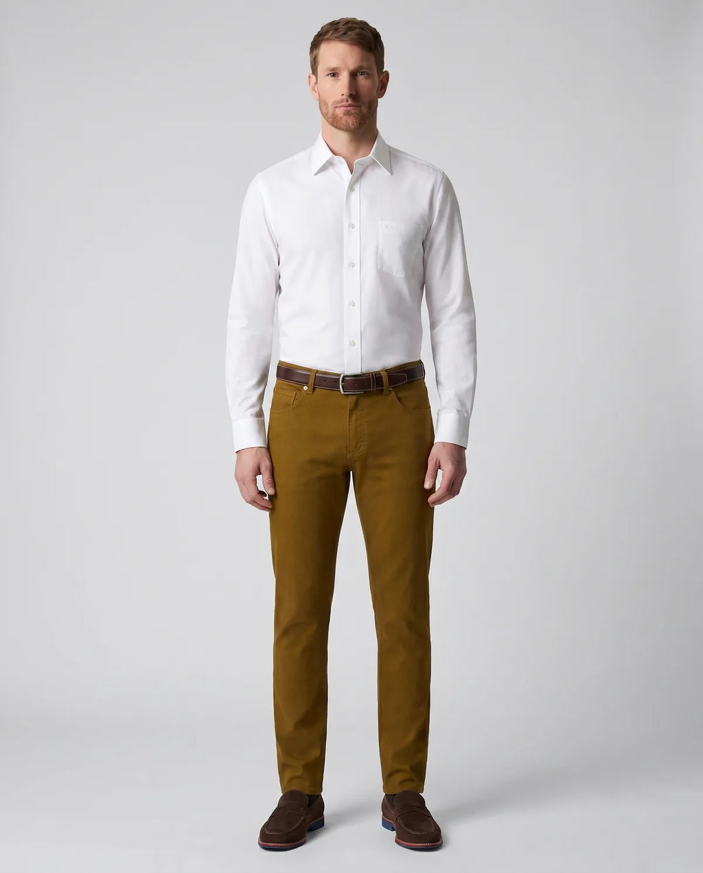 Pantalón 5 Pocket Classic Fit Perry Ellis PS00148 - Habano Medio - Modelo cuerpo completo