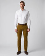 Pantalón 5 Pocket Classic Fit Perry Ellis PS00148 - Habano Medio - Modelo cuerpo completo