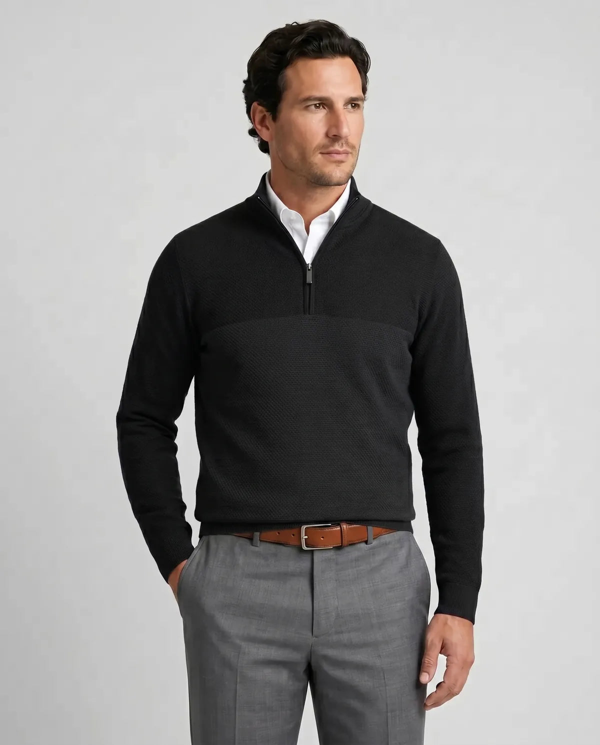 Sweater Perry Ellis Half Zip SW00095 - Negro - Modelo frente medio Imagen principal del producto