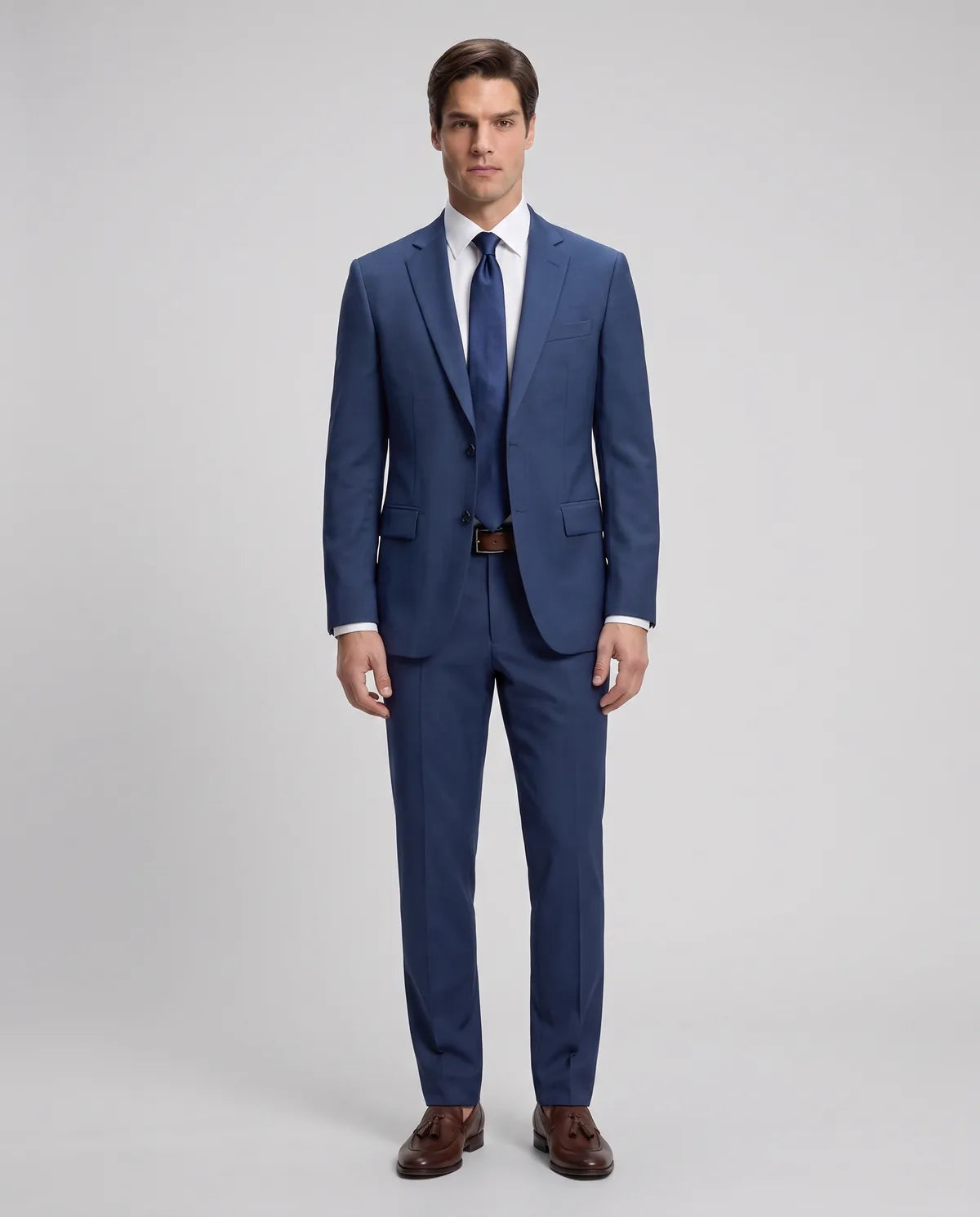 Vestido Classic Fit Guy Laroche VE00001 - Azul Medio - Modelo cuerpo completo
