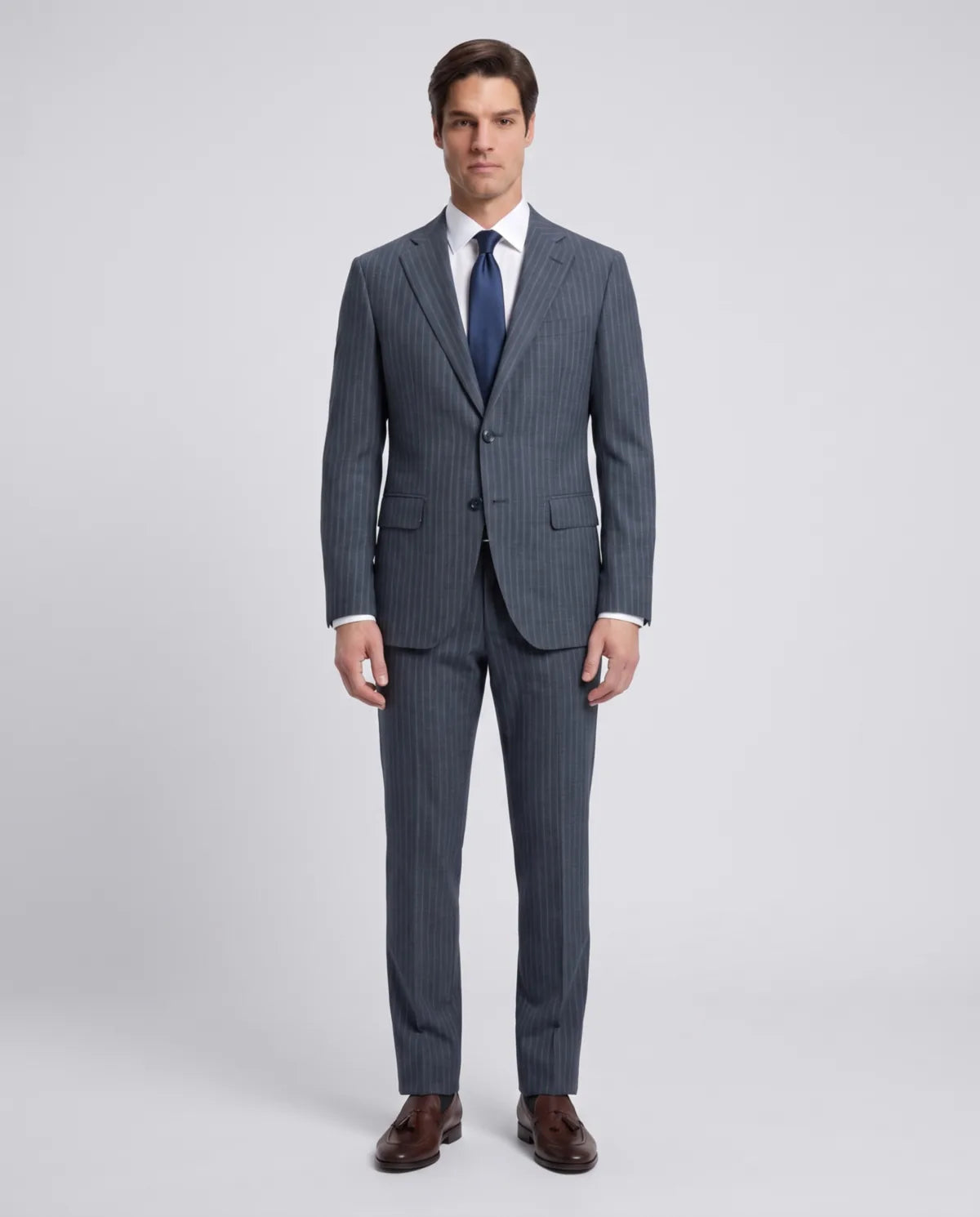 Vestido Classic Fit Austin Reed VE04250 - gris-4 - Modelo cuerpo completo traje a rayas