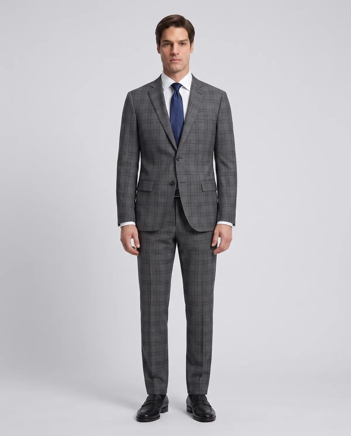 Vestido Classic Fit Austin Reed VE04260 - gris-4 - Modelo cuerpo completo Imagen principal del producto