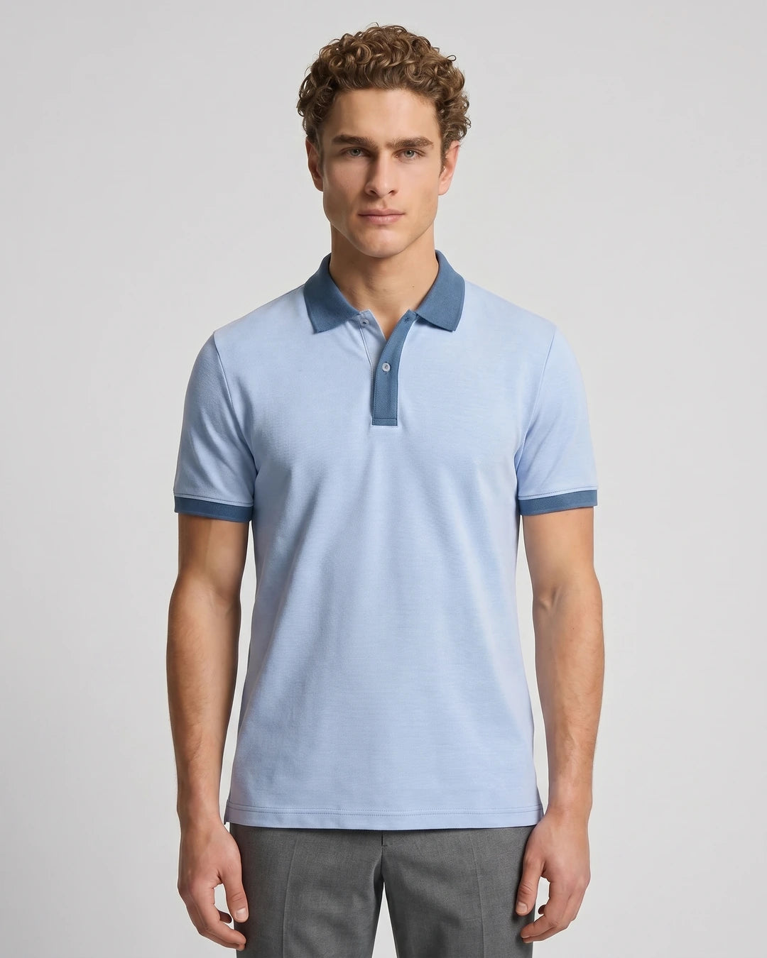 Camiseta Polo Classic Fit Perry Ellis CM00128 - Azul Claro - Modelo plano americano lookbook Imagen principal del producto
