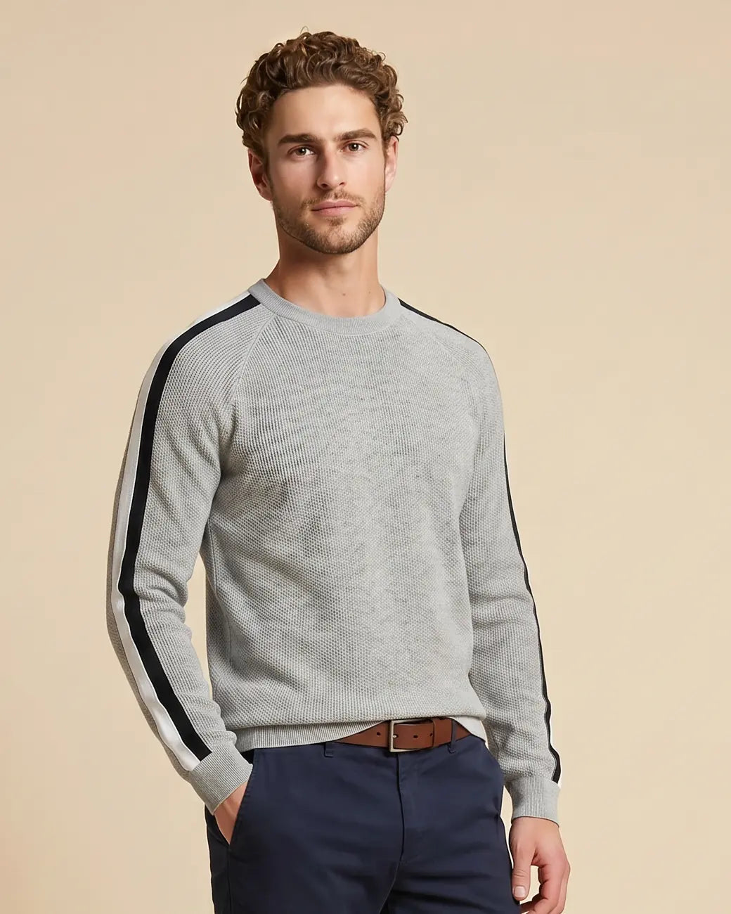 Sweater Perry Ellis Crew Neck SW00101 - Gris Claro - Modelo plano cercano Imagen principal del producto