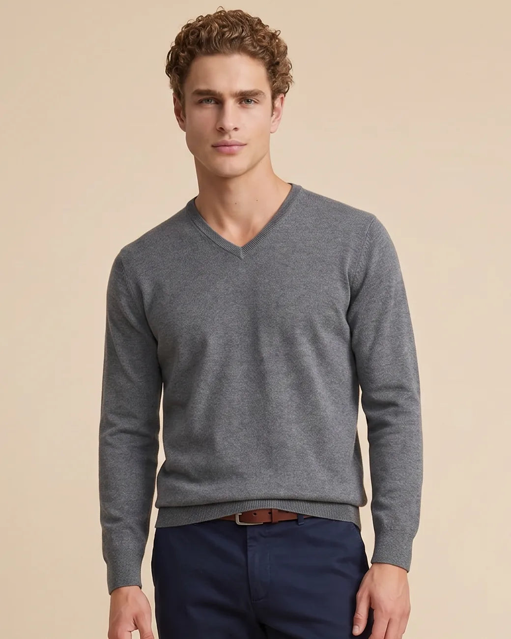 Sweater Guy Laroche V Neck SW00070 - gris-4 - Modelo plano cercano