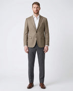Saco Classic Fit Guy Laroche SA00471 - Habano Claro - Modelo cuerpo completo