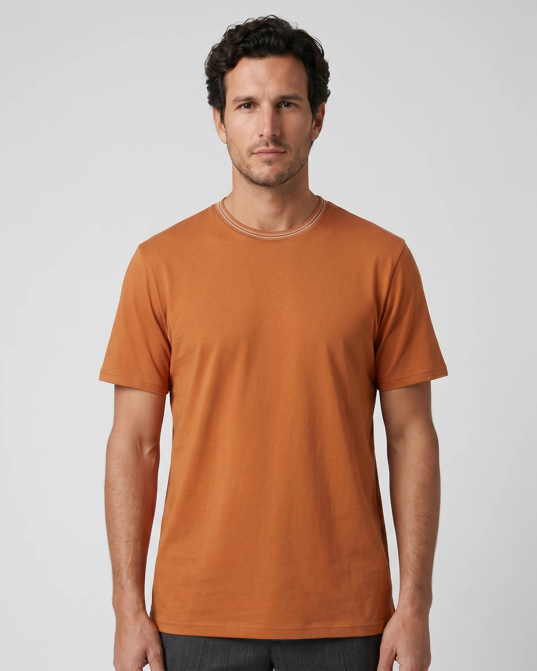 T-Shirt Perry Ellis TS00012 - Naranja - Modelo plano americano lookbook Imagen principal del producto