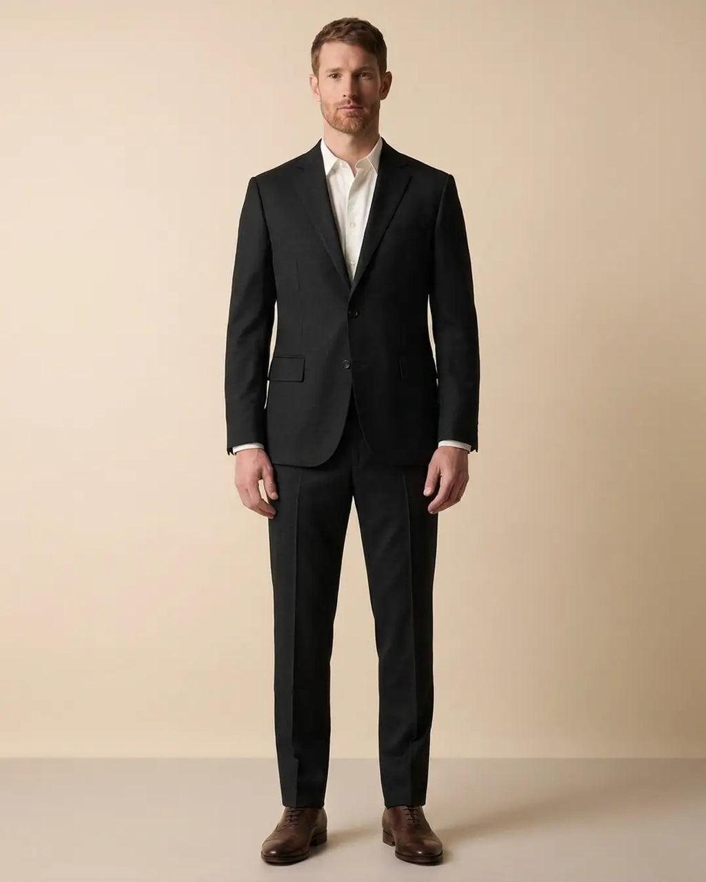 Vestido Classic Fit Brooks Brothers VE00000B-BB - Negro - Modelo cuerpo completo