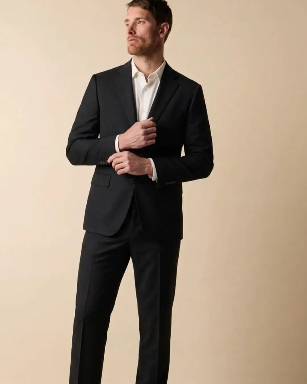 Vestido Classic Fit Brooks Brothers VE00000B-BB - Negro - Modelo frente medio