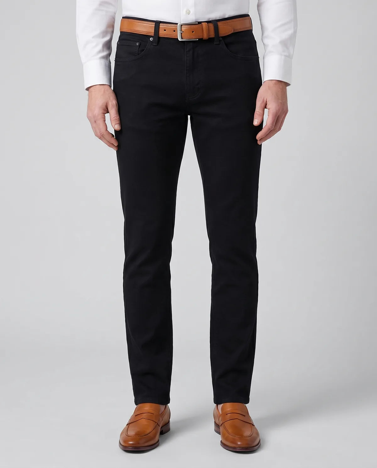 Jean Classic Fit Perry Ellis PS00107PS - Negro - Modelo frente medio Imagen principal del producto