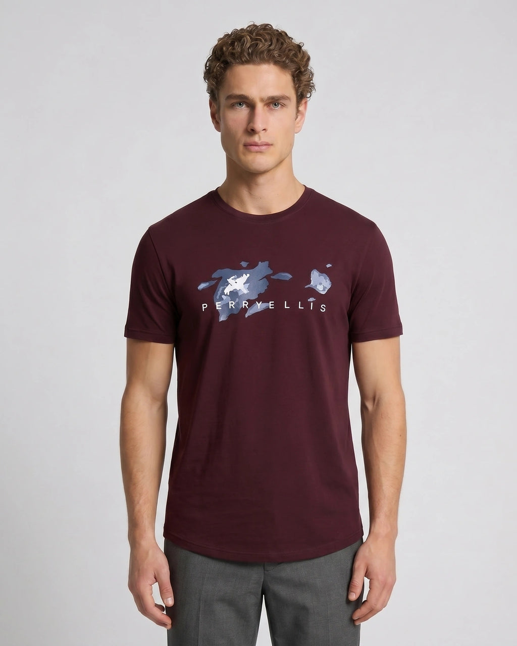 T-Shirt Perry Ellis TS00018 - Vino - Modelo plano americano lookbook
