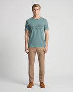 T-Shirt Perry Ellis TS00020 - Verde - Modelo cuerpo completo