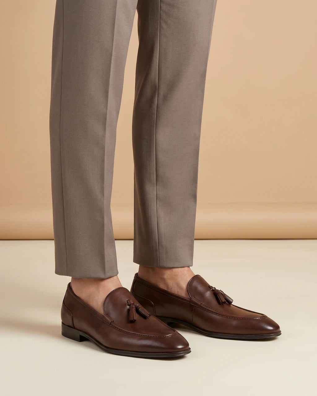 Zapato Formal Oxford Austin Reed ZA00108 - Cafe Oscuro - Modelo lifestyle on-foot