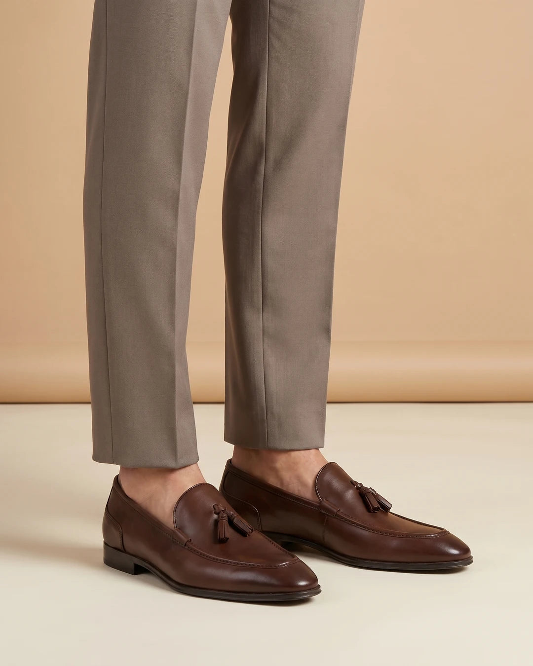 Zapato Formal Oxford Austin Reed ZA00108 - Cafe Oscuro - Modelo lifestyle on-foot